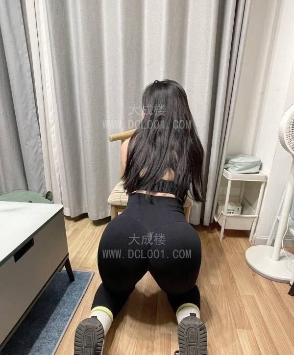 海口翘臀健身妹