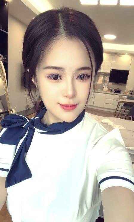 白云制服诱惑骚女悠悠