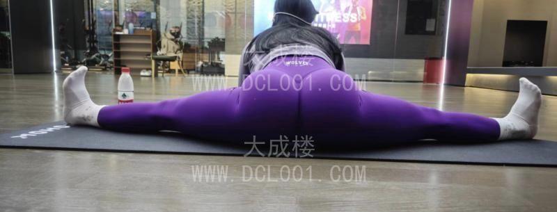 福田充满力量感的吸金女神