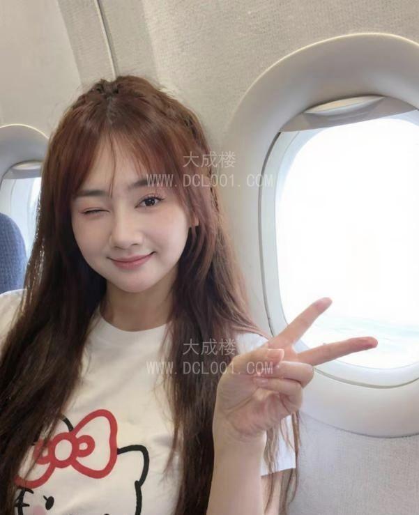 白云颜值大奶小琪琪