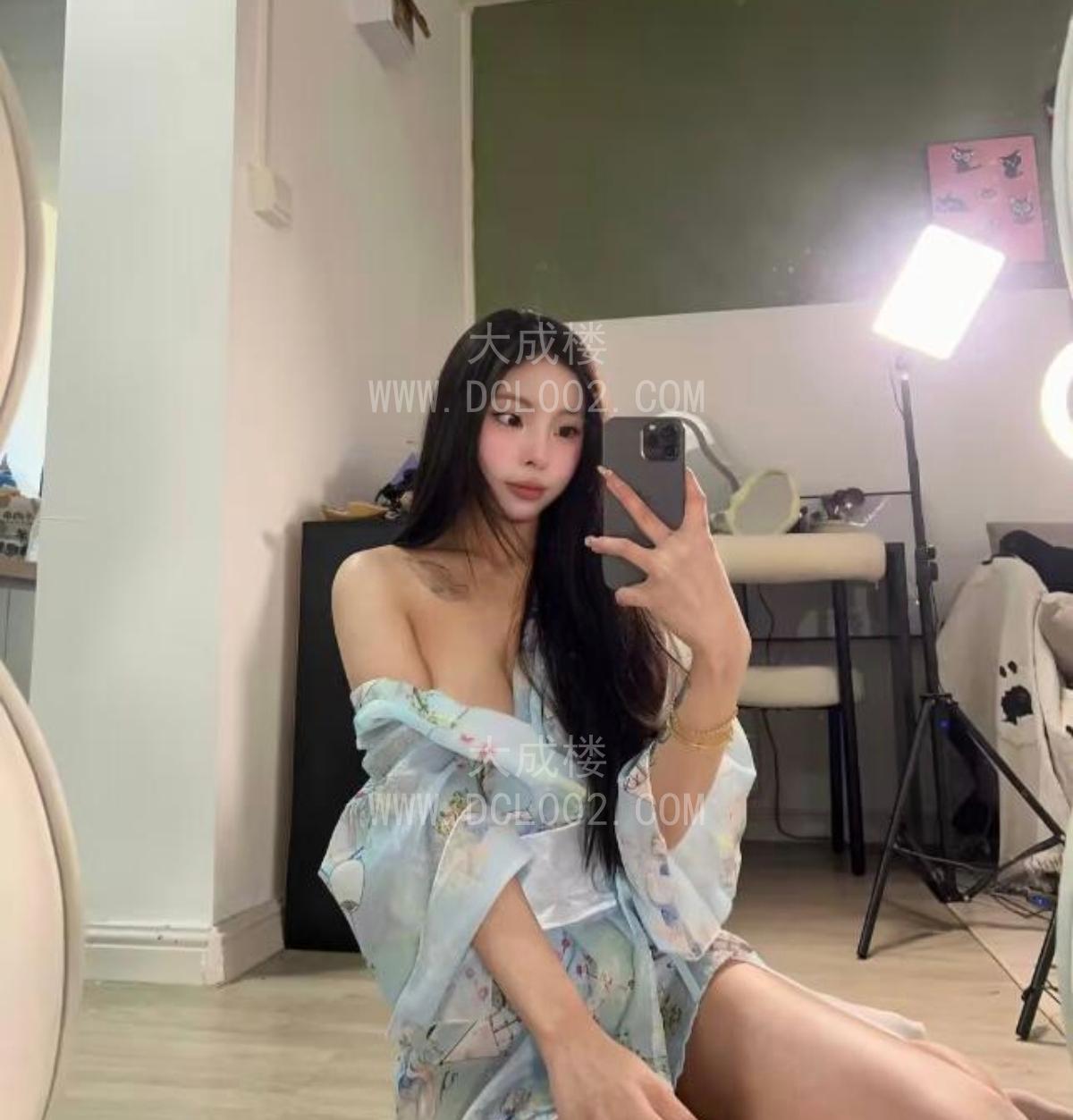 普陀二刷风骚制服屁桃