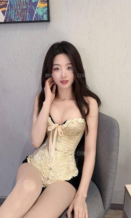 福田身材高挑妹子