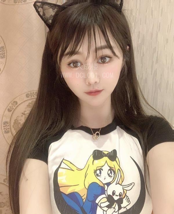 青春活力的小妹妹