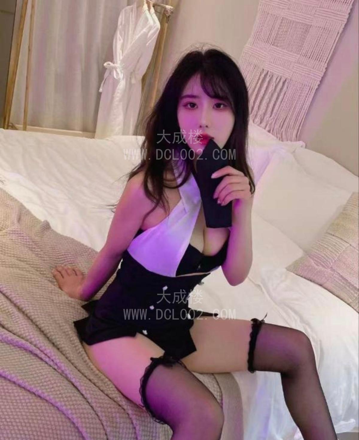 白云可69舌吻六月