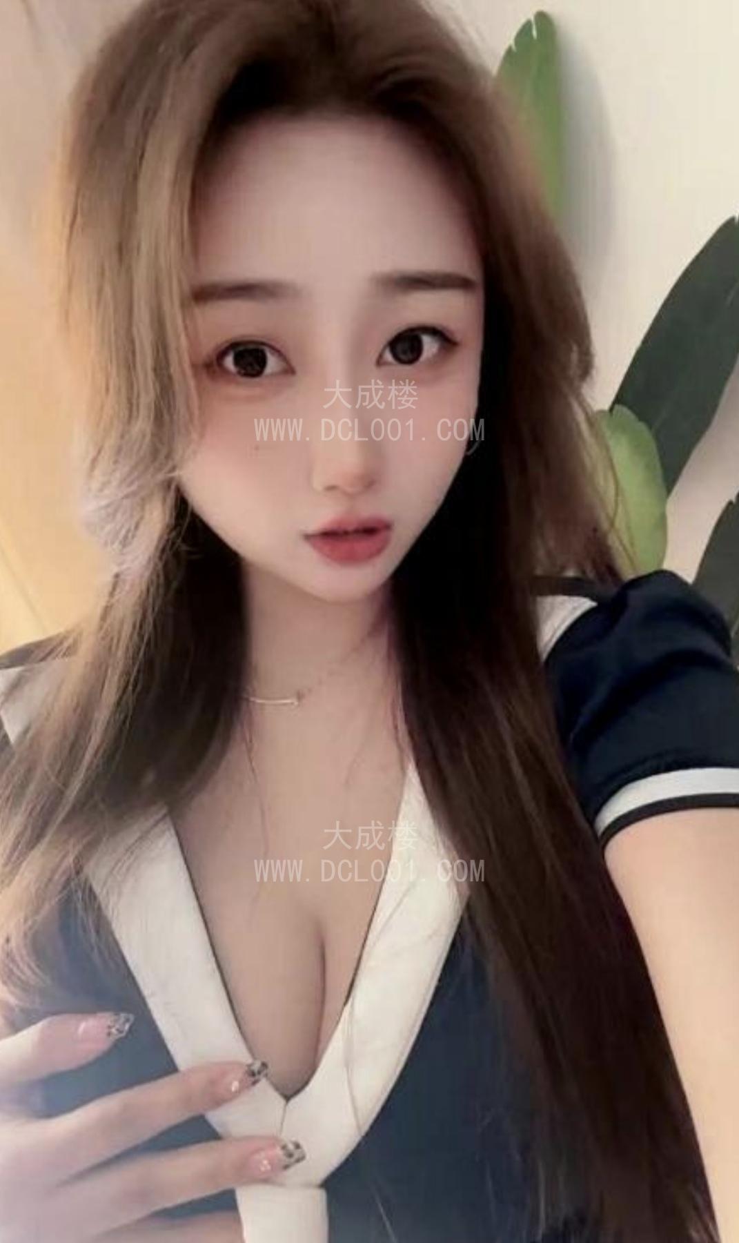 建邺性感美乳小燕