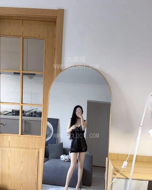 黑丝性感长腿御姐