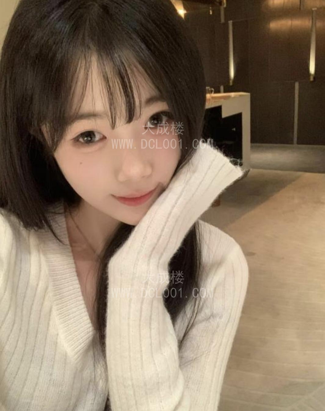 长沙苗条零零后小妹子