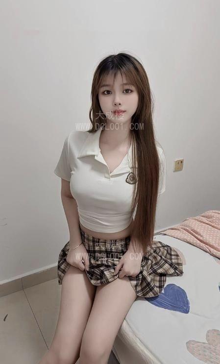 福田高挑白嫩大熊妹子