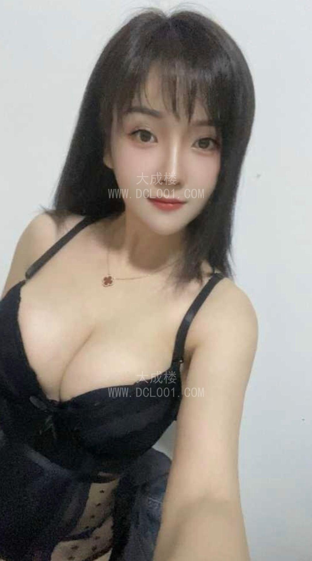 天河养眼温顺女生万分甜