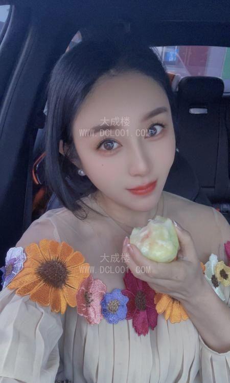 南宁水街健身女