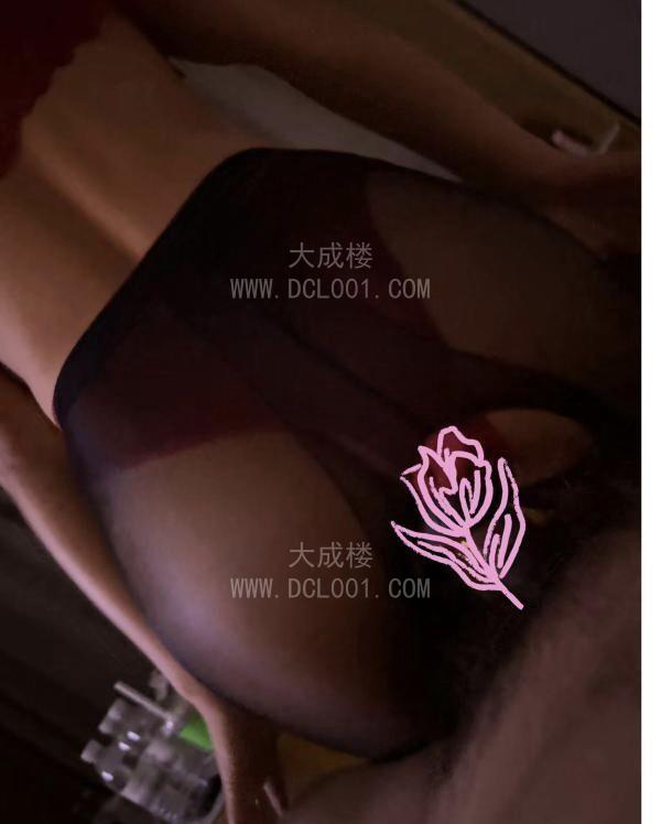 长腿翘臀小骚妇