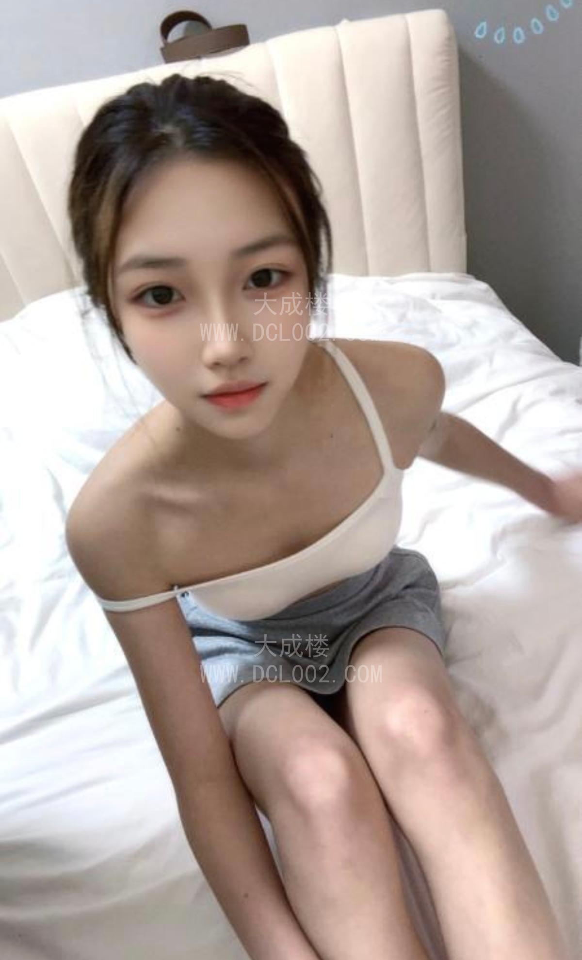 龙岗纯素颜学生妹