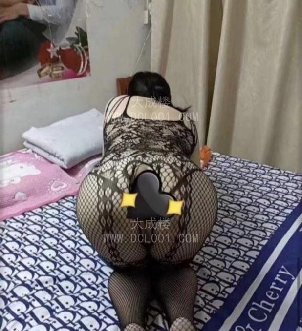 可角色扮演的便宜少妇