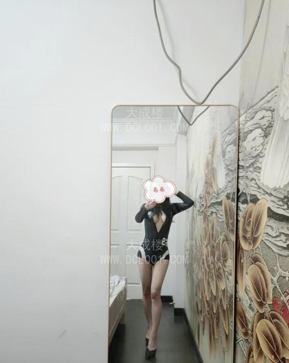 渝北蜜桃臀骚希希