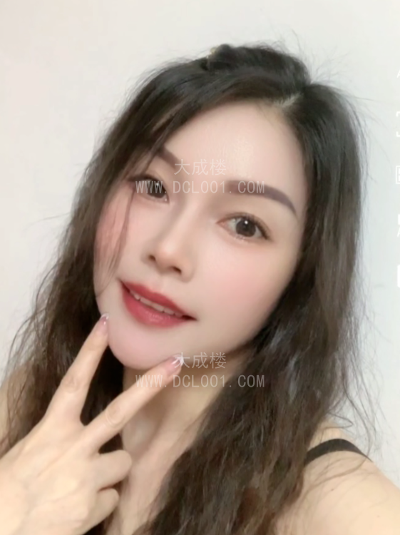 青秀居家大胸玫瑰杏子