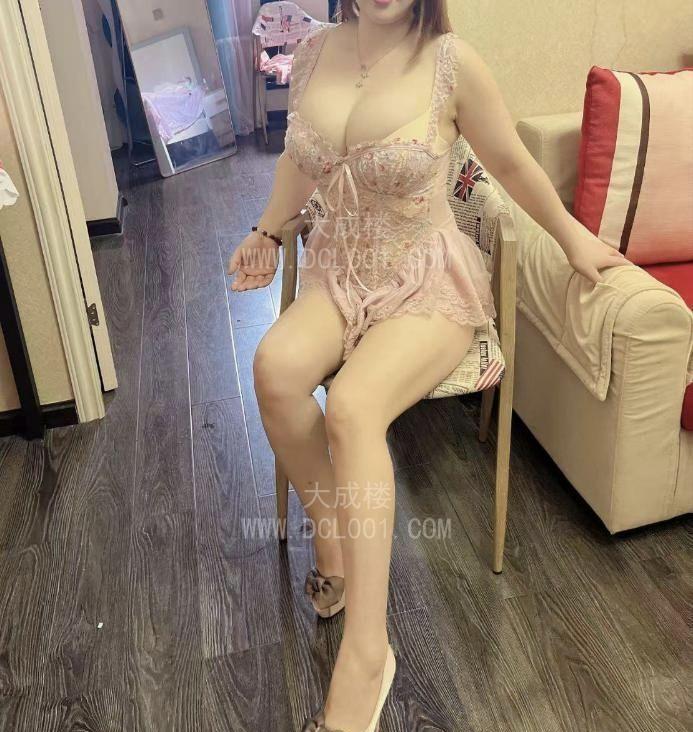 丰满薇薇安老师