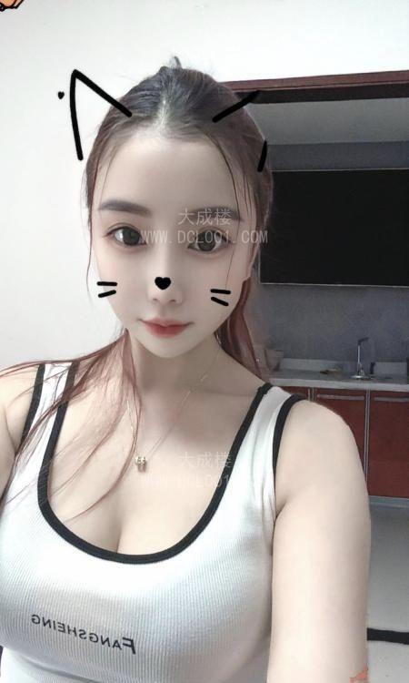 大长腿乖巧妹子